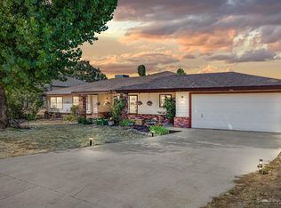18081 Rawhide Ct, Tehachapi, CA 93561