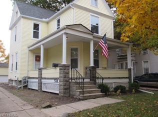 528 2nd St, Elyria, OH 44035