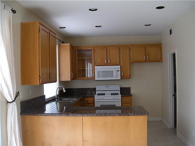 2nd image of 1042 Forest Hill Pl