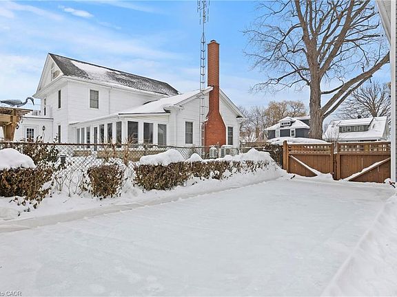 3rd image of 3547 Strang Dr