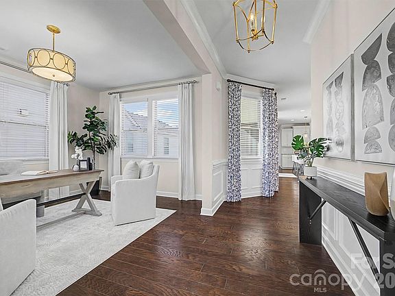 5th image of 1268 Independence St