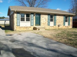 108 Boxwood Dr, Hopkinsville, KY 42240