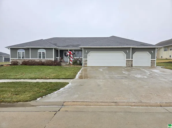 1100 Westerner Dr, Akron, IA 51001