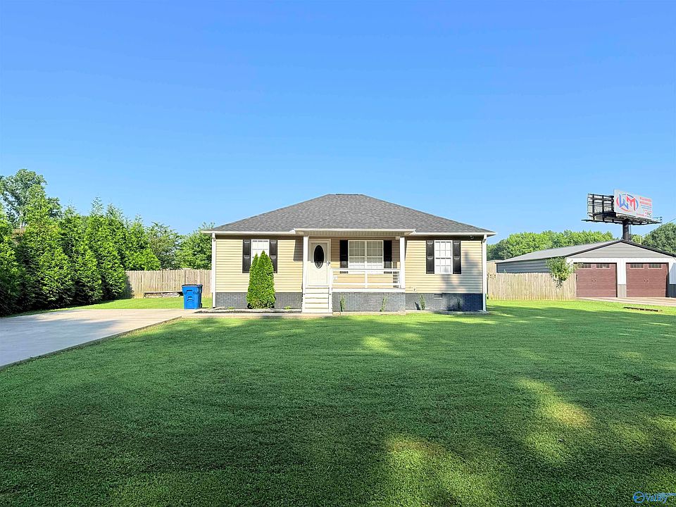 1st image of 64 Belair Dr
