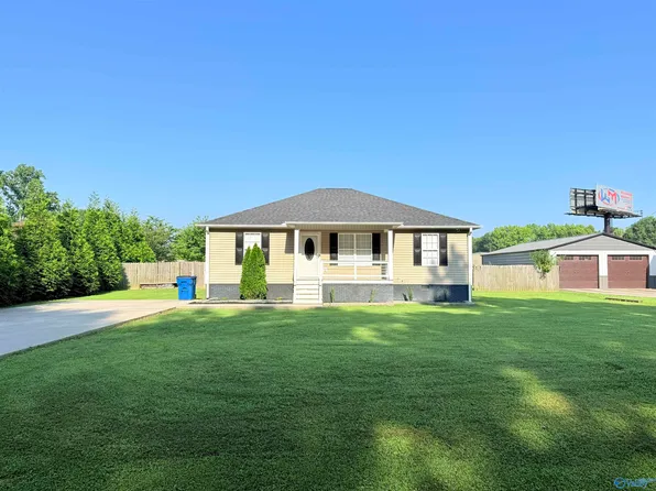 64 Belair Dr, Arab, AL 35016