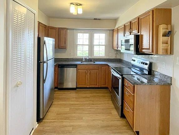 5th image of 6918 Lodestone Ct
