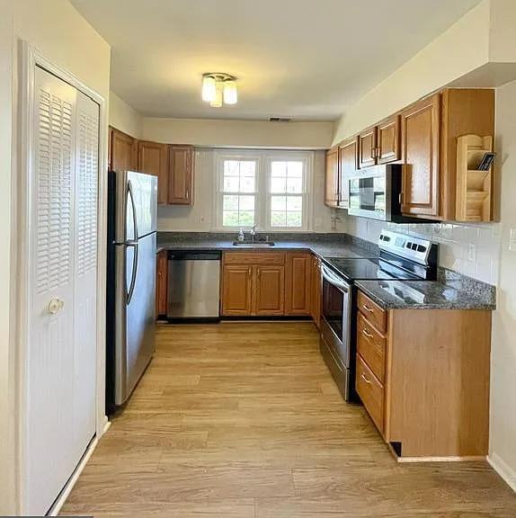 6918 Lodestone Ct — Photo 5