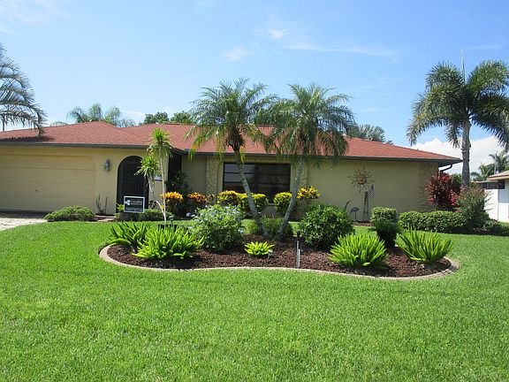 5th image of 608 SW 51st Ter