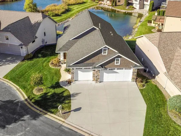 W6938 Rivendale Ct, Greenville, WI 54942