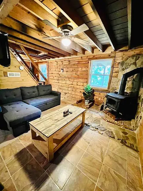 2 bed, 1.5 bath, 1379 sqft, $2,000 — Photo 3
