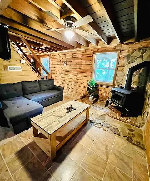 69 Locust Ln — Photo 3