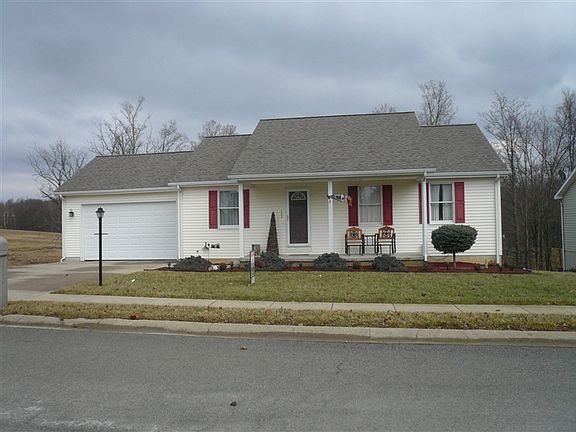 2nd image of 122 Elizabeth Dr