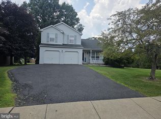 2 Live Oak Dr, Quakertown, PA 18951