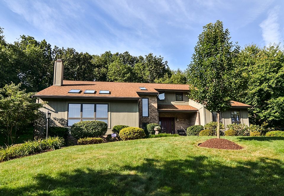 1st image of 103 Ashford Ct