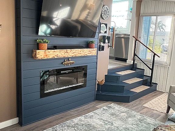Electric Fireplace, Smart TV