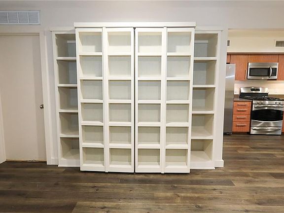 5th image of 1115 W 10th St APT 108