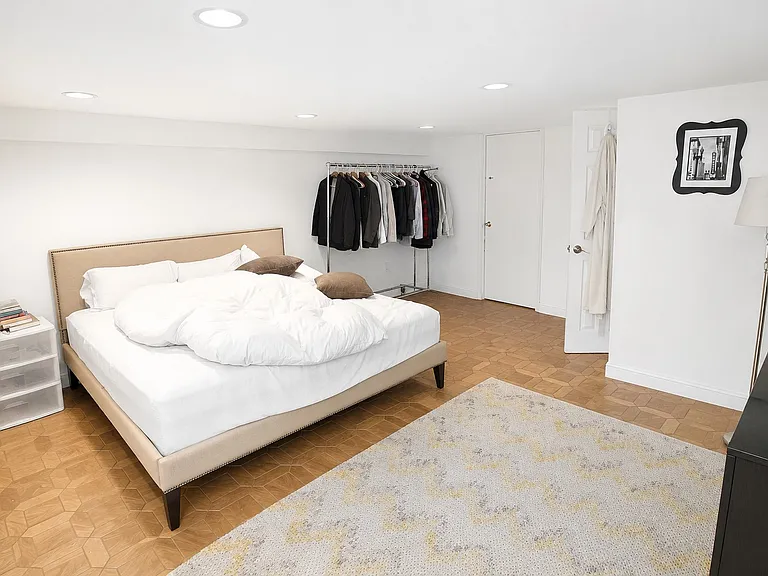 112 W 71st St #2 — Photo 9