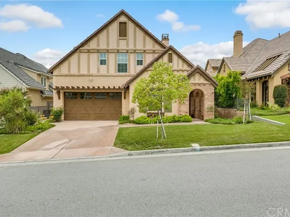 825 Cambridge Ct, Pasadena, CA 91107