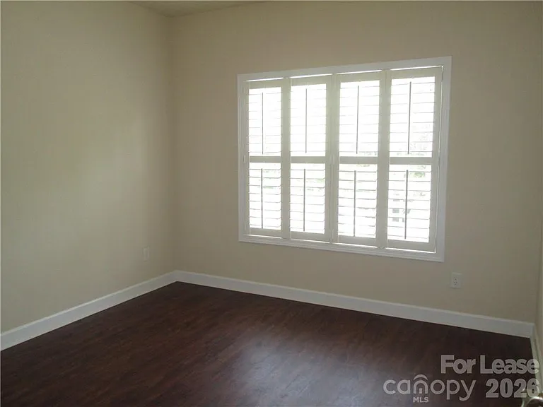 9916 Evergreen Terrace Dr — Photo 26