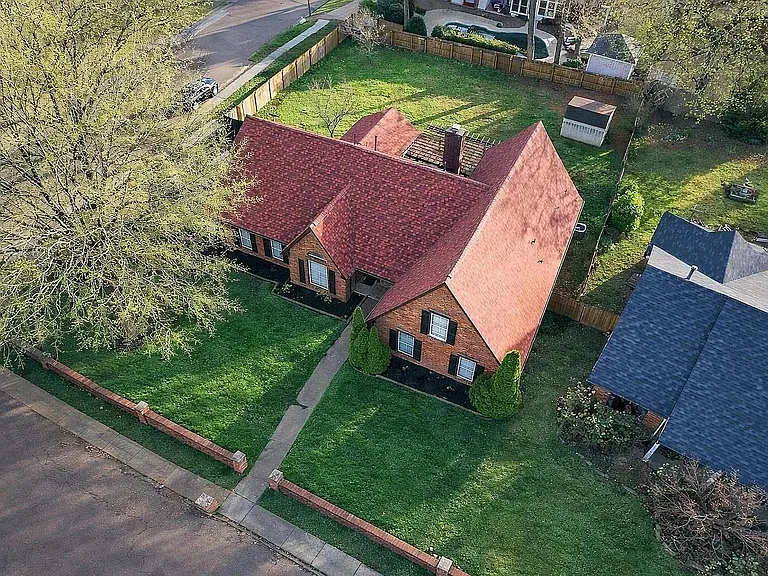 1947 Mount Badon Ln — Photo 3