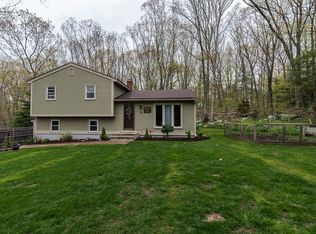 14 Ledgemont Ter, Glocester, RI 02857
