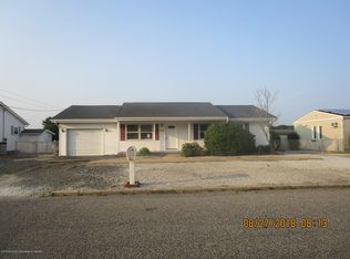 108 Clearwater Dr, Forked River, NJ 08731