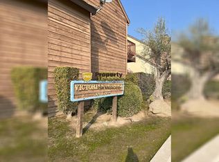 305 E 4th St APT F, Madera, CA 93638