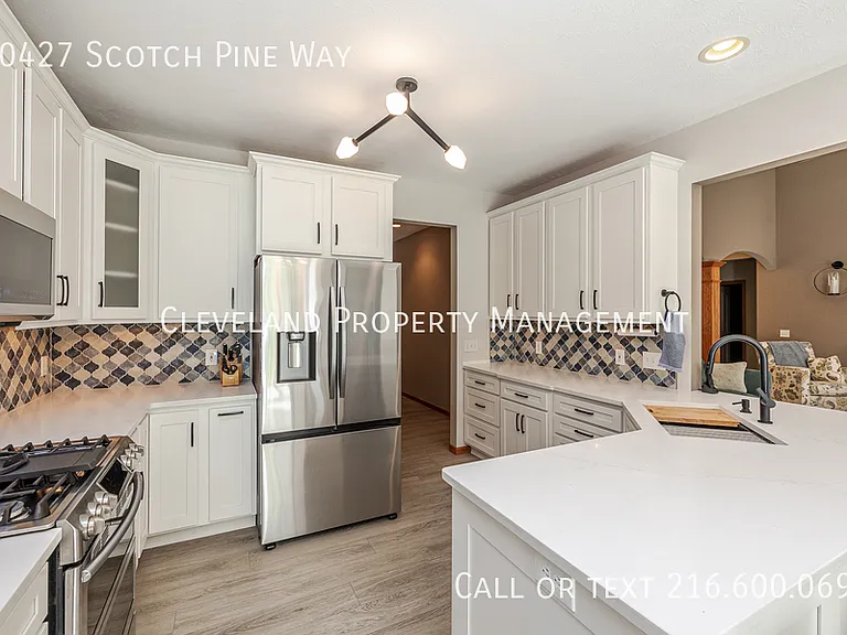 20427 Scotch Pine Way — Photo 6
