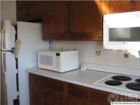 5th image of 821A Balmoral Ct