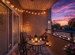 10 NW Discovery Ridge Close SW #202, Calgary, AB T3H5X3