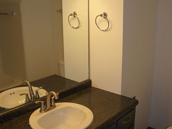 4th image of 509 N Midvale Blvd #3