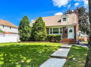 20 4th St #1, East Brunswick, NJ 08816