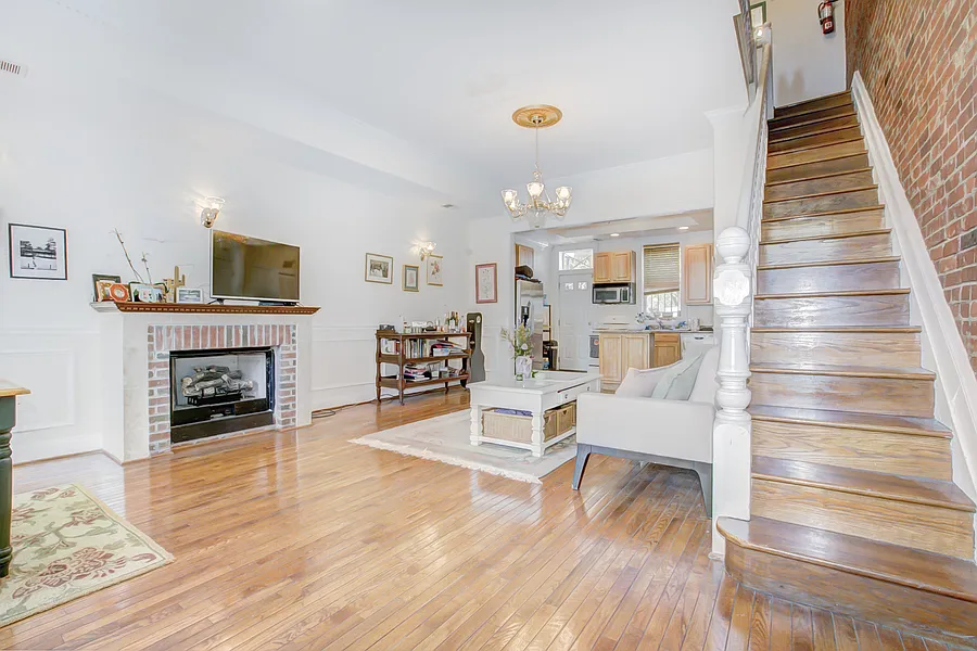 1631 4th St NW #A photo 1