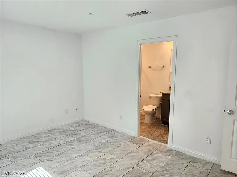 4547 Pencester St — Photo 18