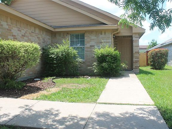 4th image of 214 Athel Dr
