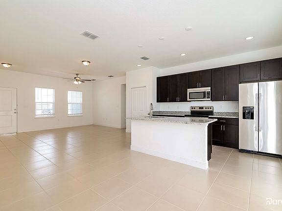 4th image of 120 Tulip Ln