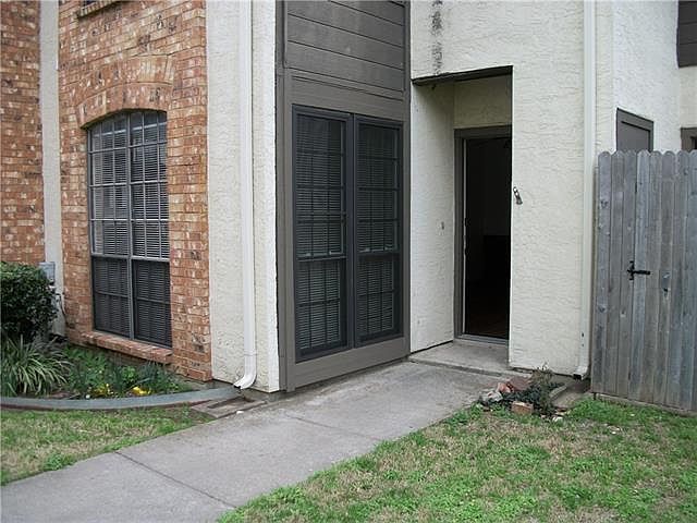 1st image of 611 Oriole Blvd APT 1402