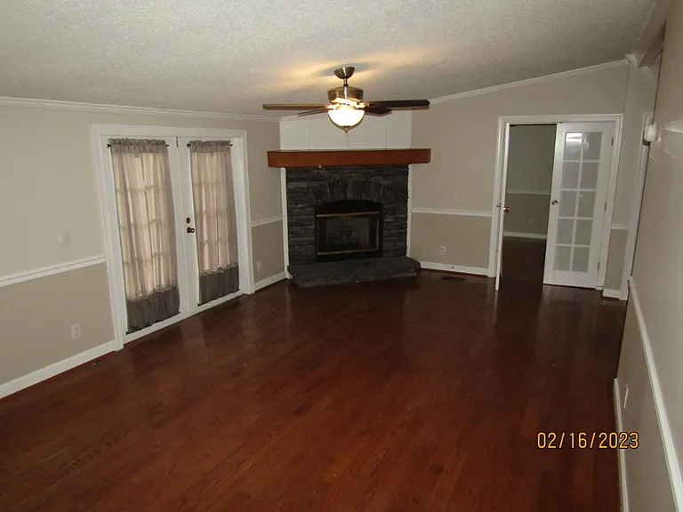 4883 Riverside Dr #A — Photo 11