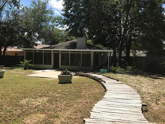 3rd image of 3061 Mikris Dr E
