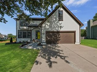 1508 Bridlewood Ln, Raymore, MO 64083