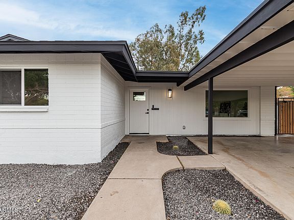 2nd image of 1326 E CATALINA Drive