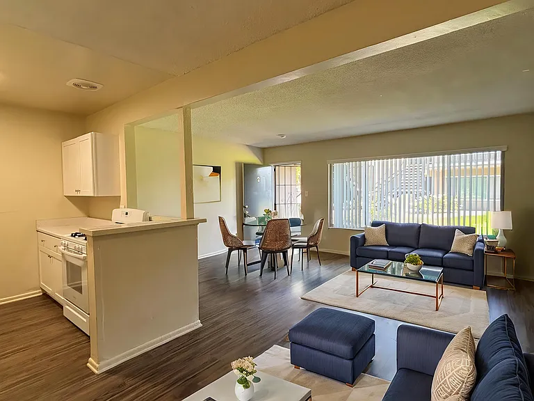 915 S Citron St #4 — Photo 9