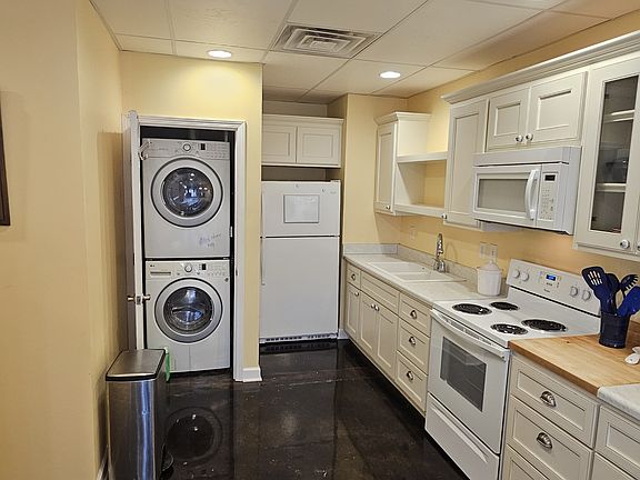 2nd image of 2625 Bowwater Ln #B