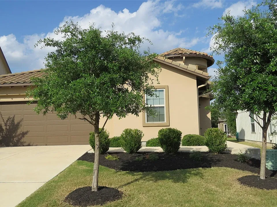 NW Dancing Oak Ln SW