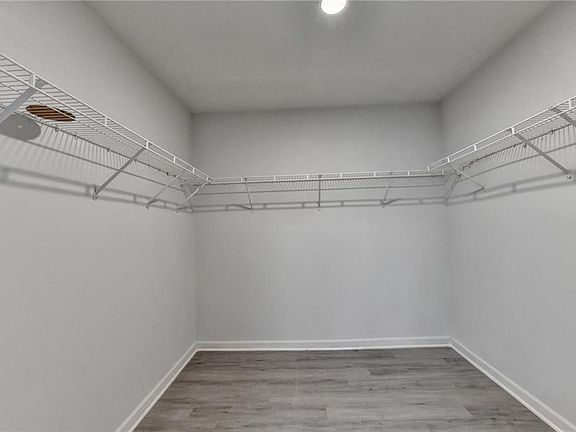 4th image of 437 Crested View Dr