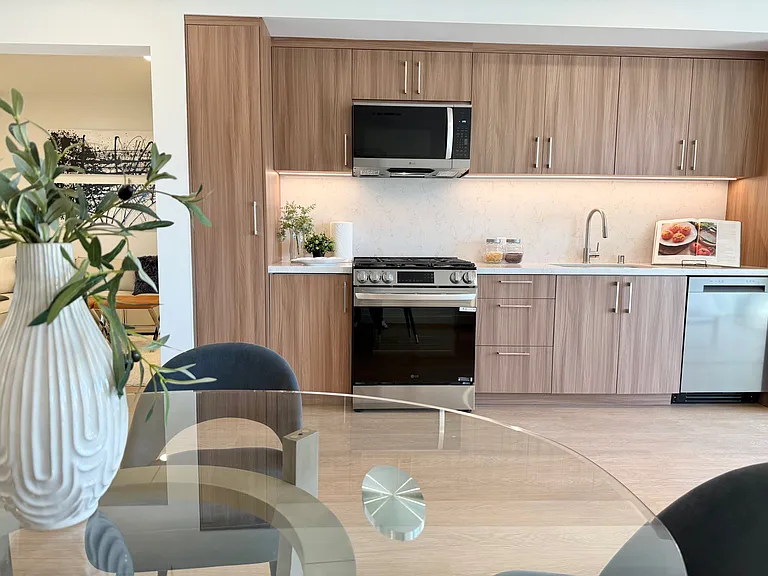 1 Bed 1 Bath plus Den