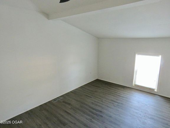 4th image of 427 N Jackson Ave