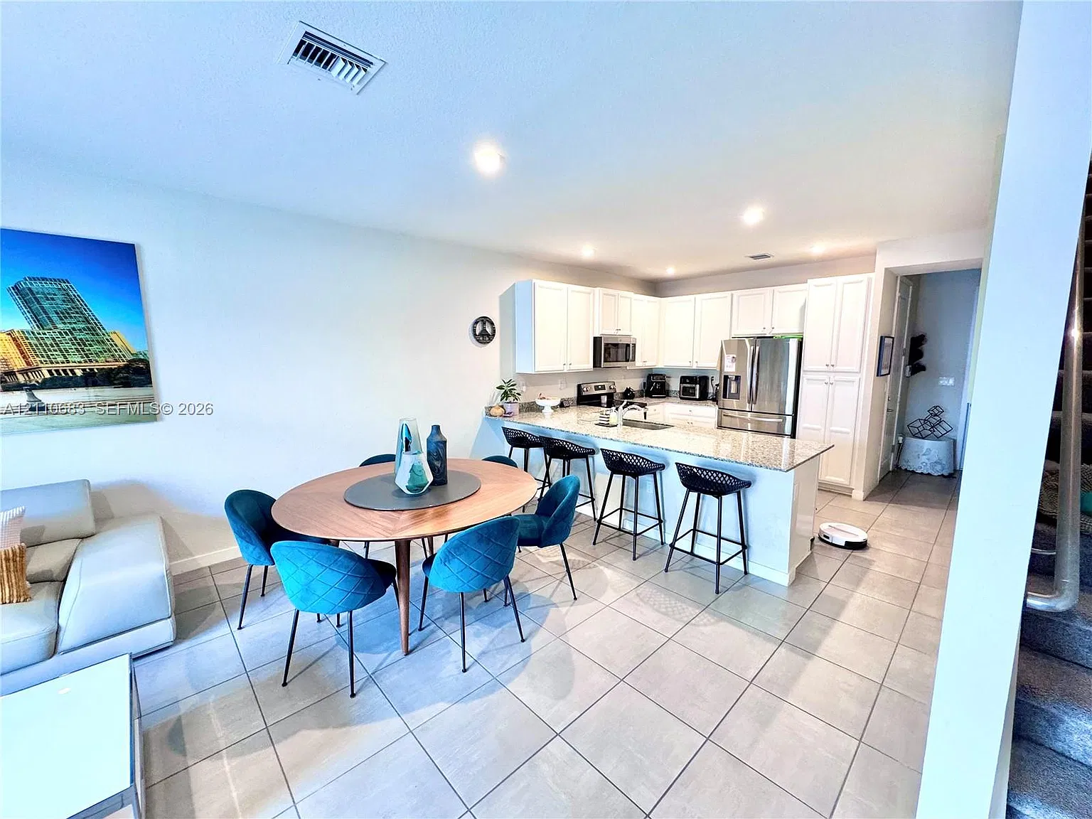 Mc Residential — Photo 1