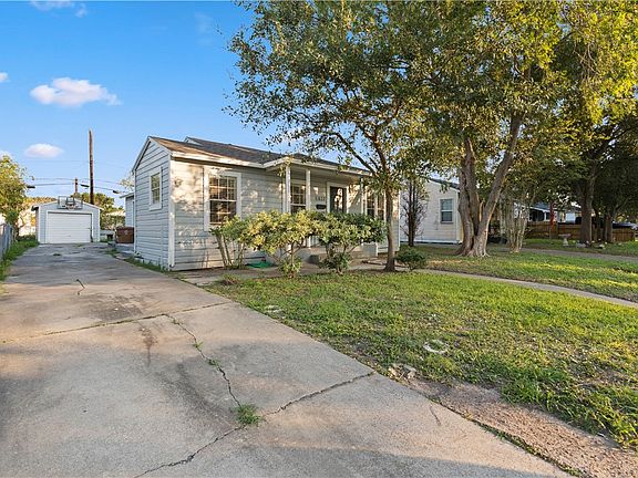 3rd image of 1622 Devon Drive