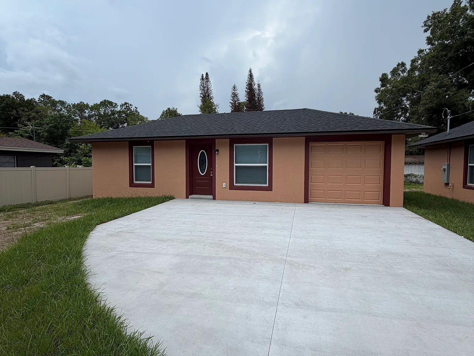 2 bed, 800 sqft, $1,700 — Photo 1